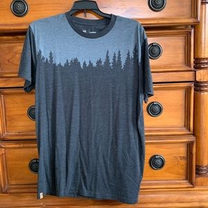 Men’s Ten Tree Black and Grey Forest Tshirt. L